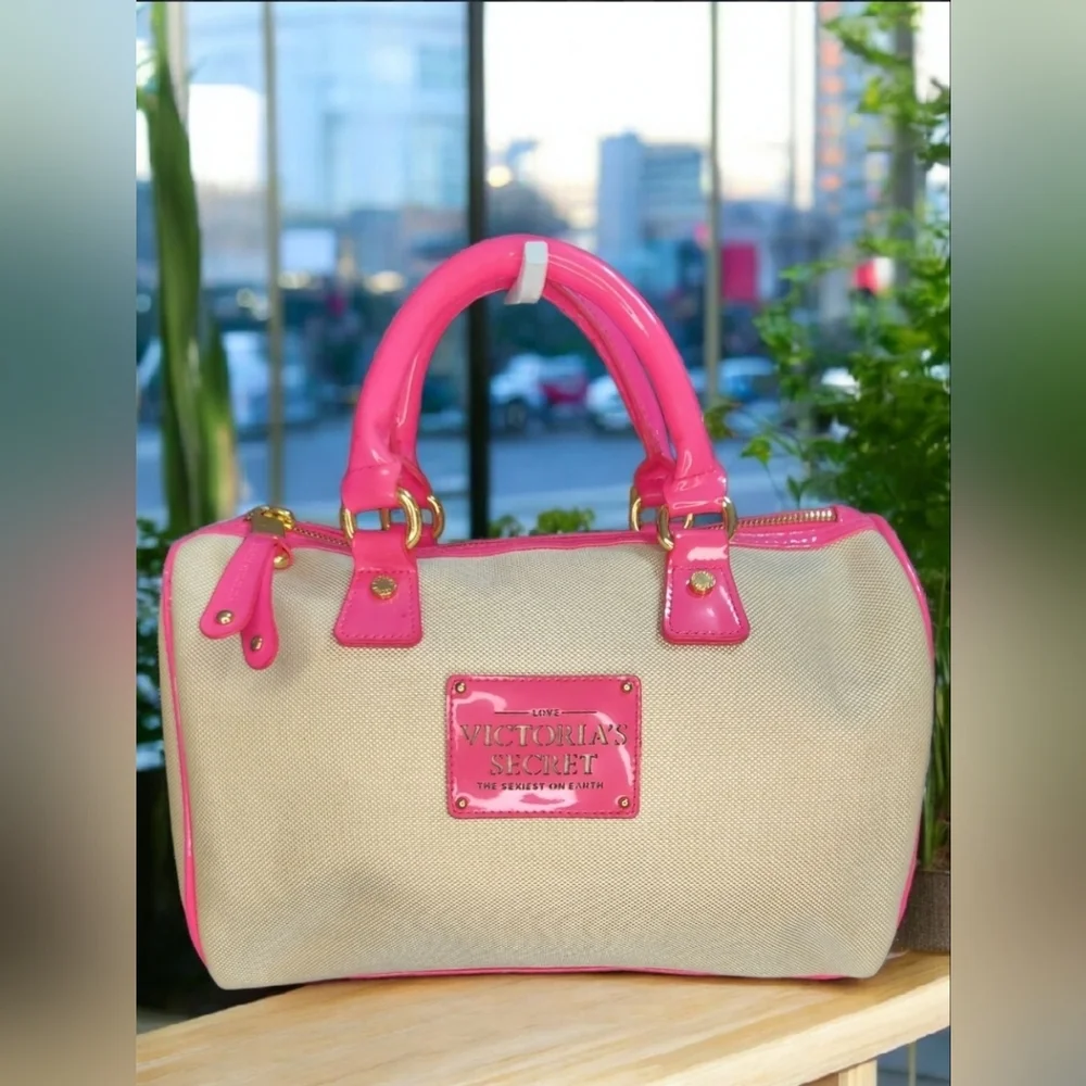 Victoria's Secret The Sexiest On Earth Women's Vintage Pink Bag - Picture 1 of 14